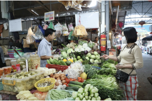Vực dậy sức mua cho chợ truyền thống